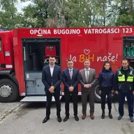 Bugojnu stiglo vatrogasno vozilo od 525.000 KM, a napravljeno je u Živinicama