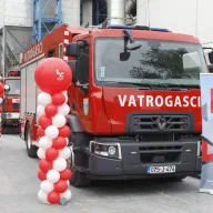LUKAVAC CEMENT DONIRAO VATROGASNO VOZILO Podrška Profesionalnoj vatrogasnoj jedinici (PVJ) i građanima Lukavca