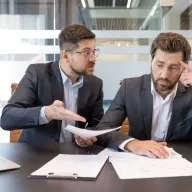C-Suite Language Gap: Zašto tradicionalni kursevi engleskog jezika ne donose ROI kompanijama u Srbiji u 2026.