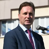 Ministar Hrnjić: Pet miliona KM za mlade i nerazvijena područja