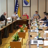 Dodatnih 1,6 miliona KM za lične dokumente: Vijeće ministara osiguralo novac za lične karte, vozačke i tablice