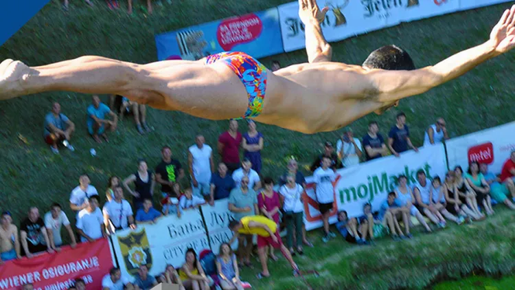 Dvadesetak mladića iz regiona u nedjelju na skokovima s banjalučkog mosta