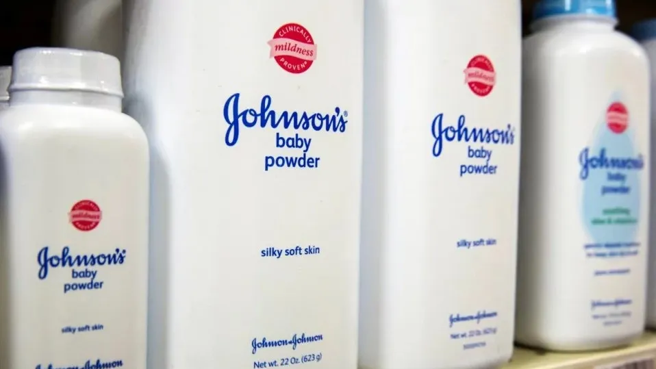 Johnson & Johnson mora platiti 4,7 milijardi dolara odštete