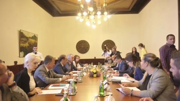 Šarović: Priština povukla dodatne carine