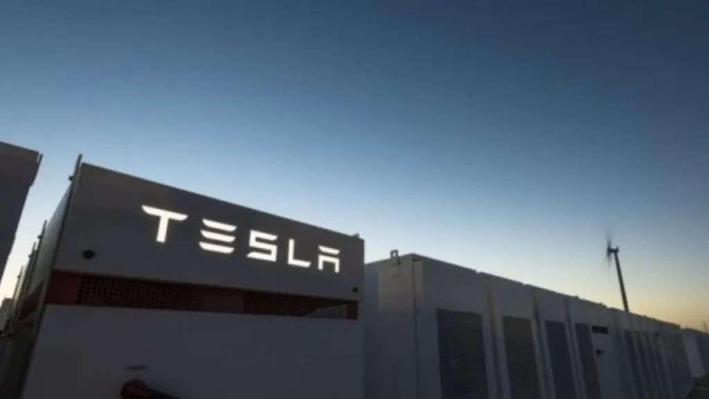 Tesla planira prodavati električnu energiju u Velikoj Britaniji