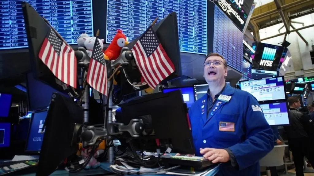 Wall Street u crvenom, rasprodaja u tehnološkom sektoru