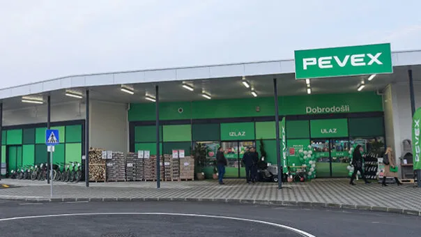 Pevex kupio trgovine francuskog Bricostorea