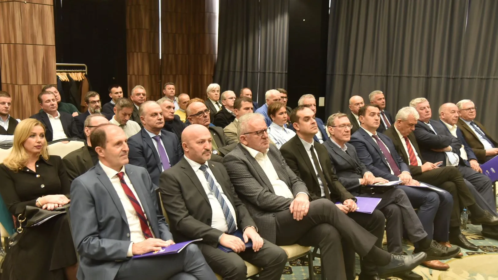 Fiskalnim i parafiskalnim rasterećenjima do boljeg poslovnog ambijenta, većih plaća i stabilnog budžeta