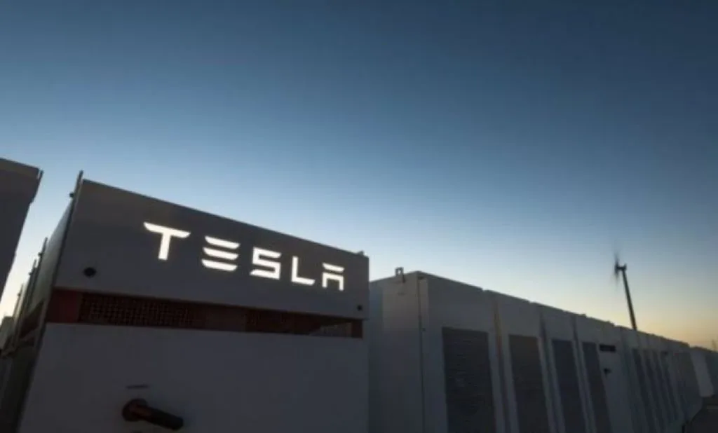 Tesla planira prodavati električnu energiju u Velikoj Britaniji