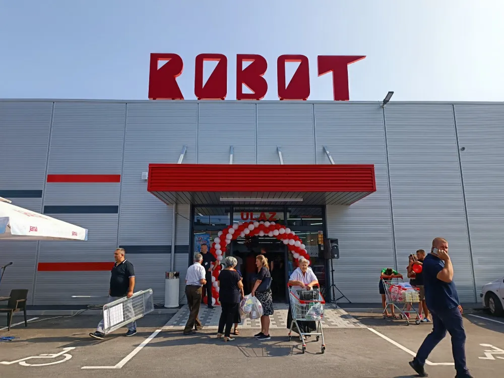 Kompanija Robot službeno preuzela hotel ”Dalmacija”
