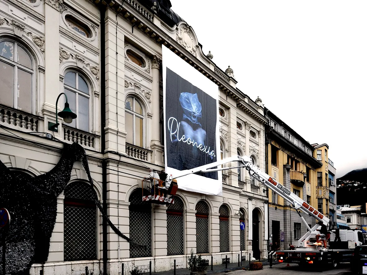 „Pleonexia“ kao poziv publici na duboko razmišljanje