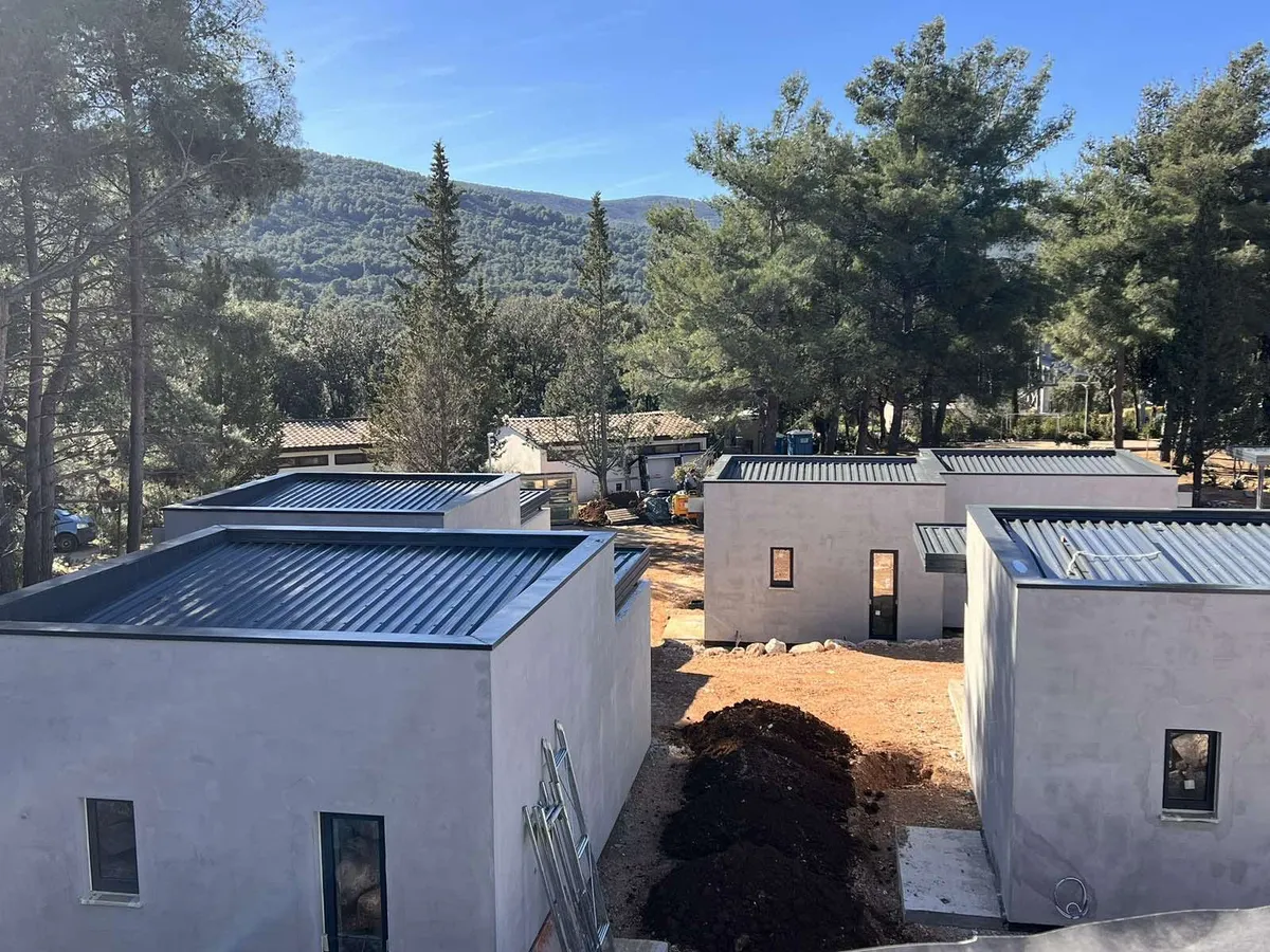 Uspješna kompanija iz Cazina gradi turističko naselje na Hvaru