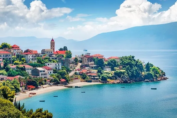 Mostar prodaje nekretnine u Hrvatskoj za 2,3 miliona KM