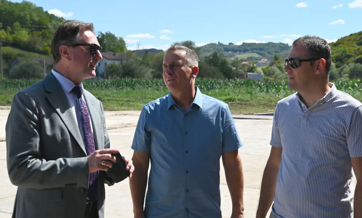 Ministar Hrnjić tokom posjete Velikoj Kladuši: Farme poput „Zare“ ključ su za jačanje poljoprivrede u BiH