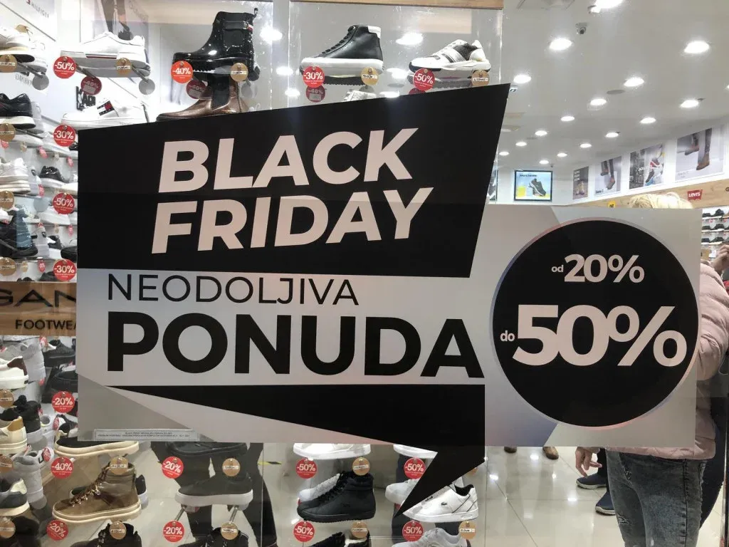 Građani Hrvatske potrošili su 106,8 miliona eura na "crni petak"