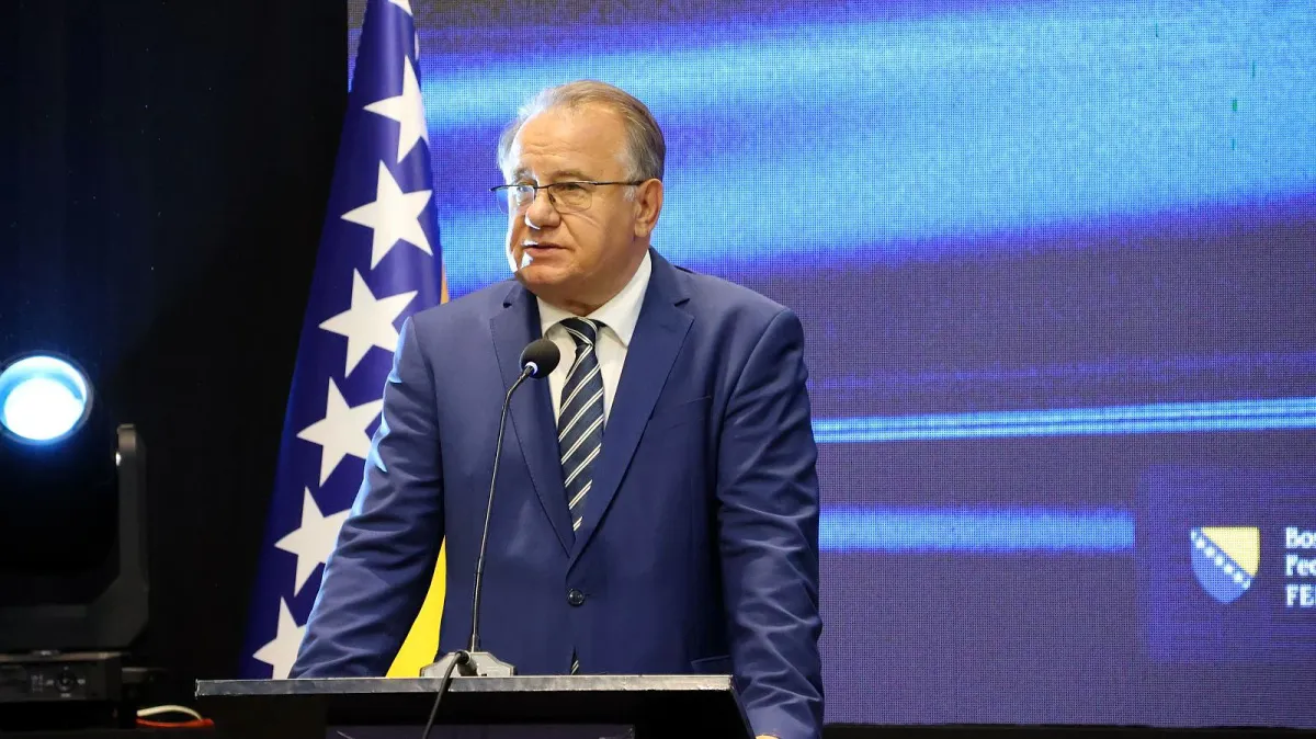 Premijer Nikšić: Sajam „Gledaj sebi posla“ vidim kao mjesto susreta koje  će nastaviti rasti i kao platformu koja će trajno povezivati ljude i poslodavce