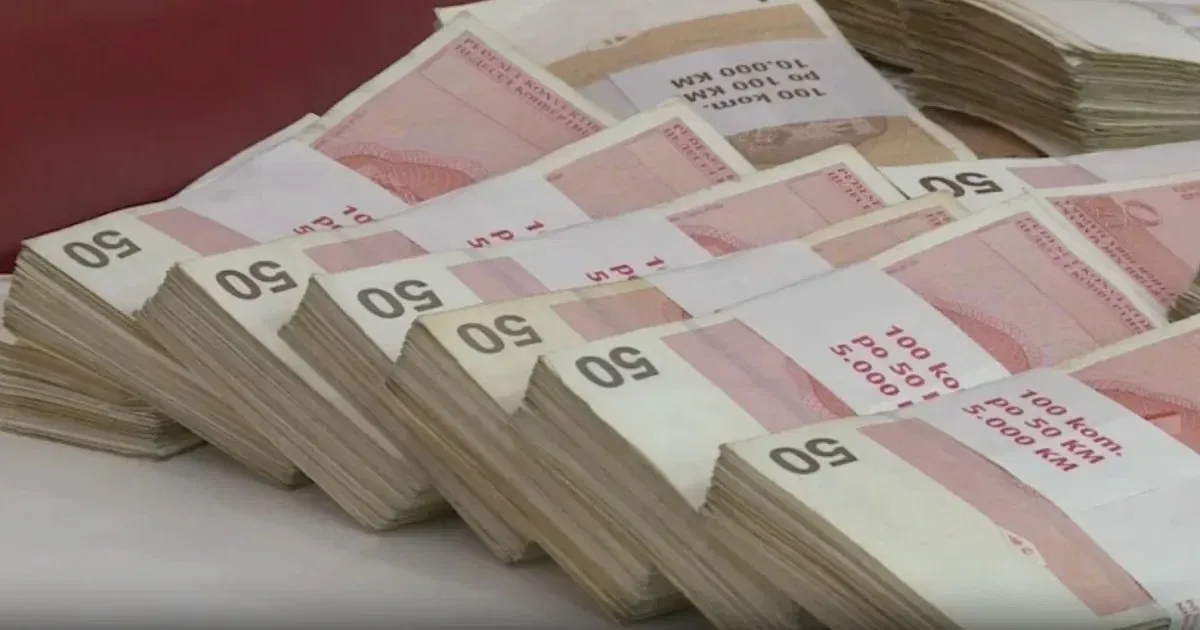 Da li će u FBiH naredne godine minimalna plata biti 1.600 KM?