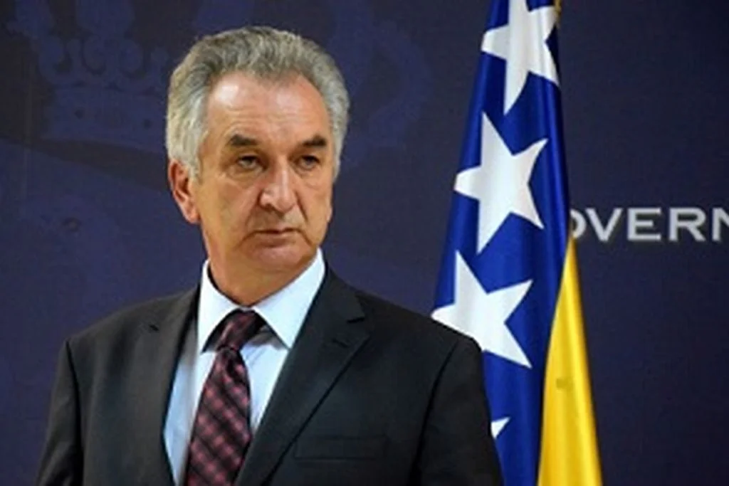 Ministar Šarović naložio hitne mjere povodom zabrane izvoza jabuka