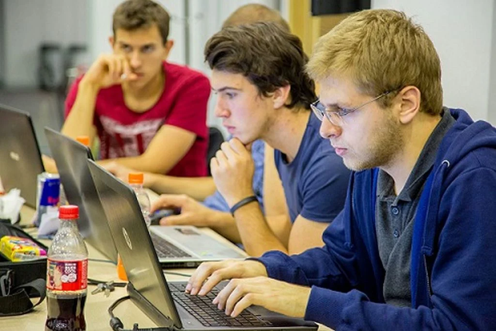 Mostar postaje IT centar: Rast broja startupa i zaposlenih u IT sektoru