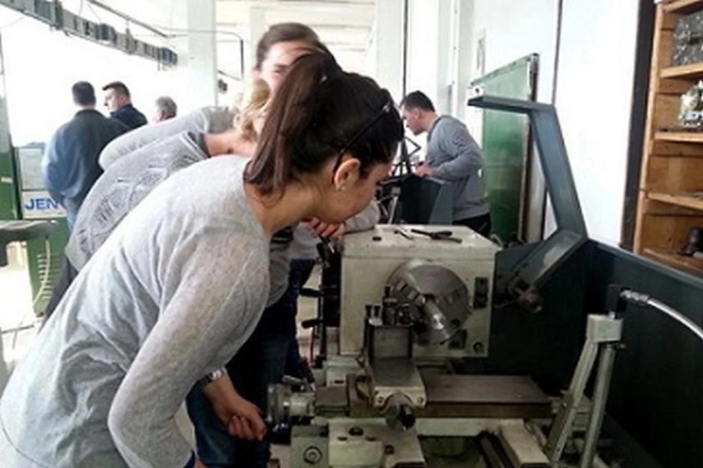 GIZ pokrenuo program s ciljem uključivanja djevojaka u tehnička zanimanja