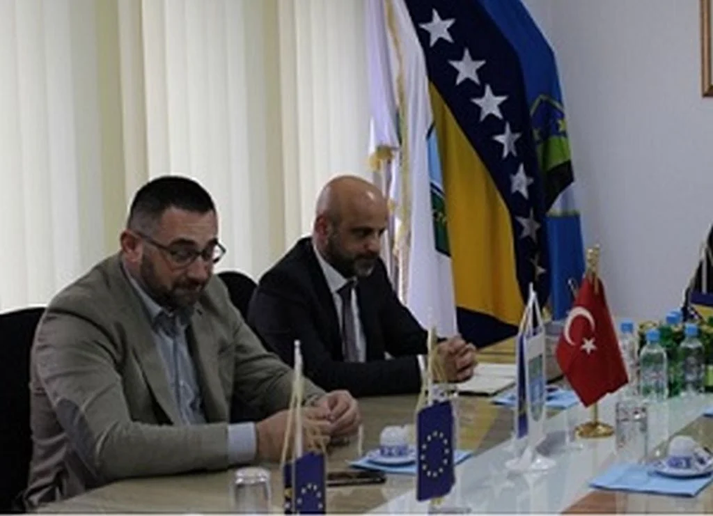 Ramić i Güven razgovarali s načelnikom Kalesije o mogućim ulaganjima