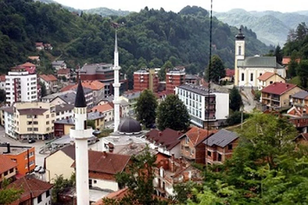 U Srebrenici otvorena fabrika za proizvodnju kontejenera