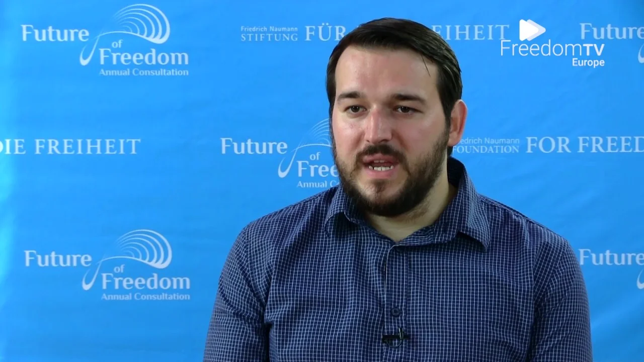 Čavalić: Čitav sistem napravljen je tako da blokira mlade