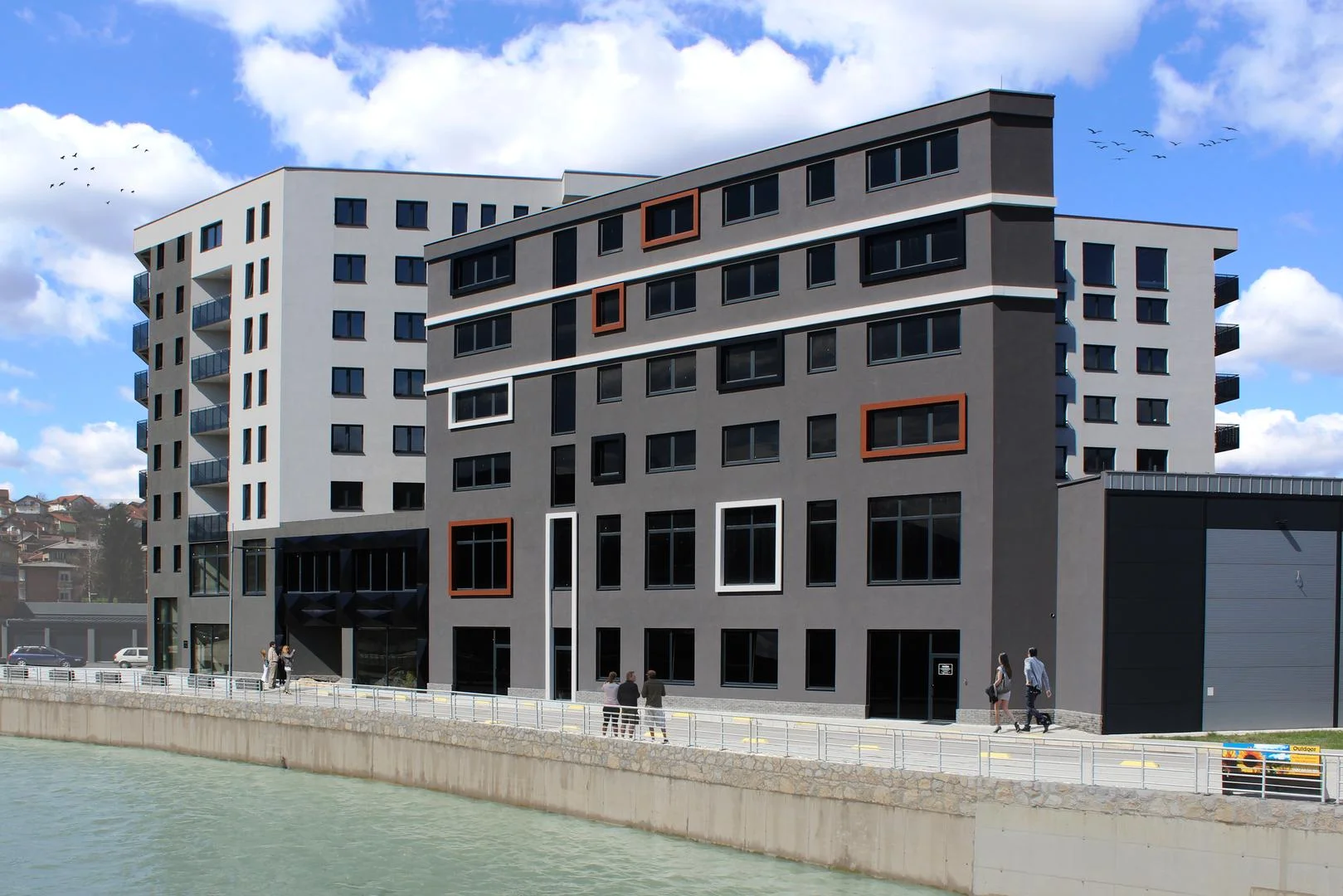 Bar-floor raste i pored određenih sputavanja