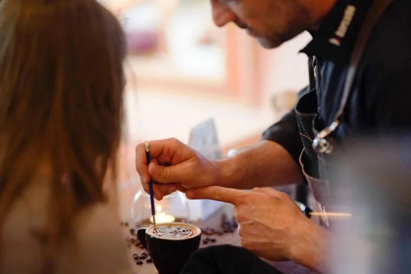 InHoReCa Confest: Posjetioci uživaju u najboljem espressu i vrhunskim koktelima