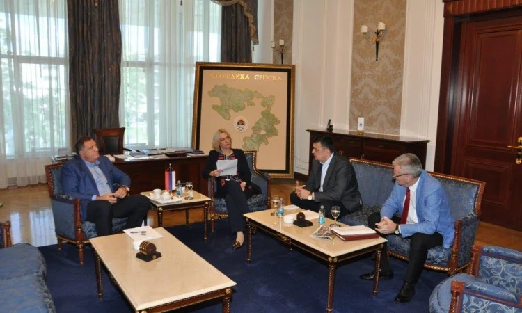 Povećanje plaća za sve radnike u RS-u