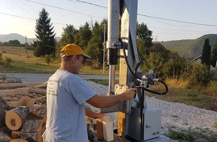 Vratio se iz inostranstva, pokrenuo privatnu firmu i zaposlio povratnike