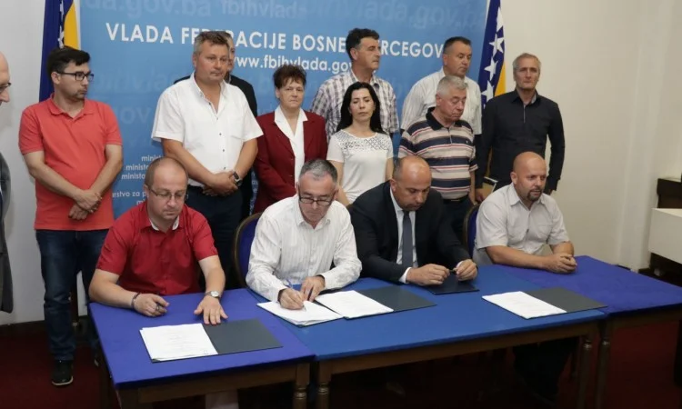 Potpisan Kolektivni ugovor za područje željezničkog saobraćaja u FBiH