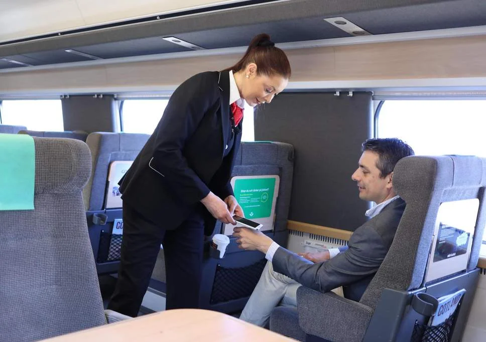 Šveđani ugrađuju mikročipove koji im služe kao kartice, ključevi...