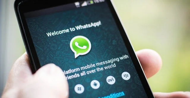 Pada interes za Facebook, raste za WhatsApp