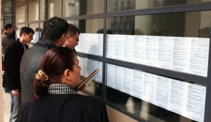 Bez posla u BiH ostalo najmanje 32.000 osoba, nova otpuštanja na jesen