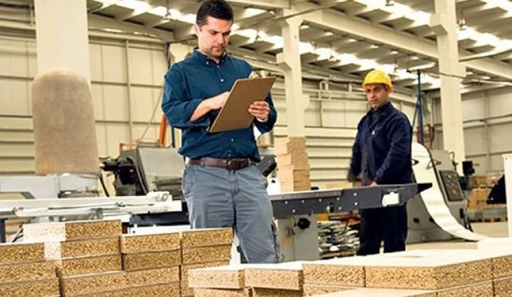 Privreda preživljava režući troškove