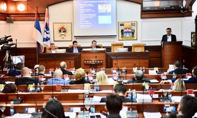 U Banjoj Luci data mogućnost rada trgovačkim centrima nedjeljom do 22 sata