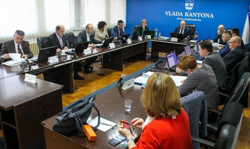 VLADA USK: OSIGURANO VIŠE OD DVA MILIONA KM POTICAJA ZA PROIZVODNJU MLIJEKA