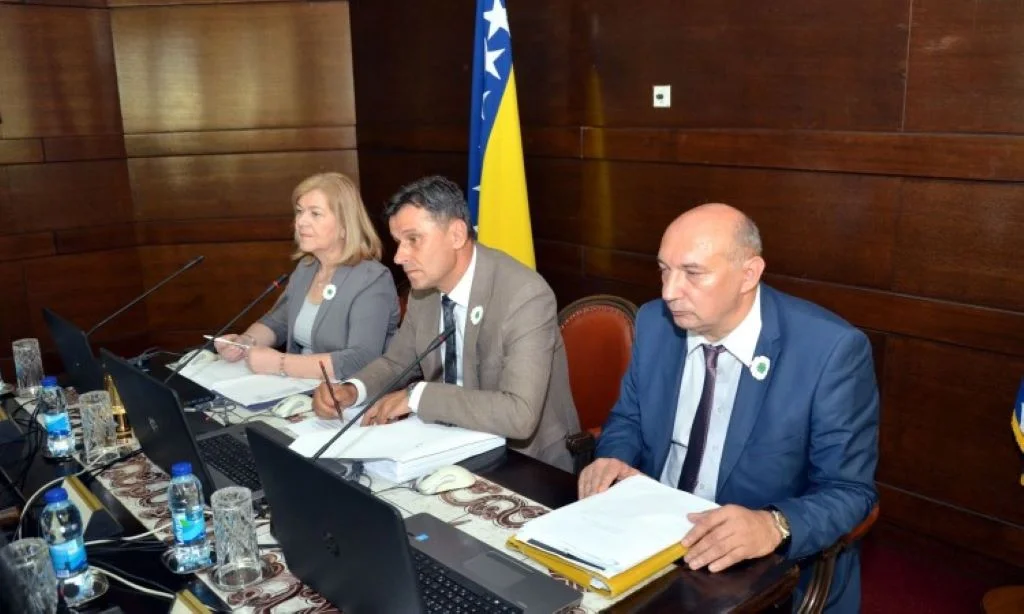 Završena sjednica Vlade FBiH, usvojena informacija o aktivnostima u Aluminiju