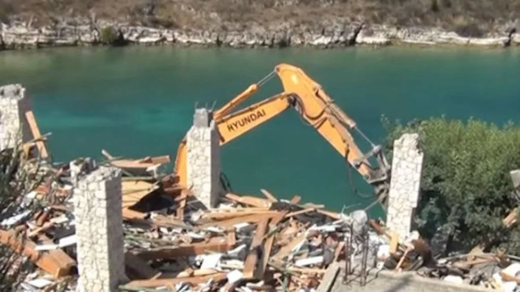 Albanija: Srušen restoran zbog napada na turiste