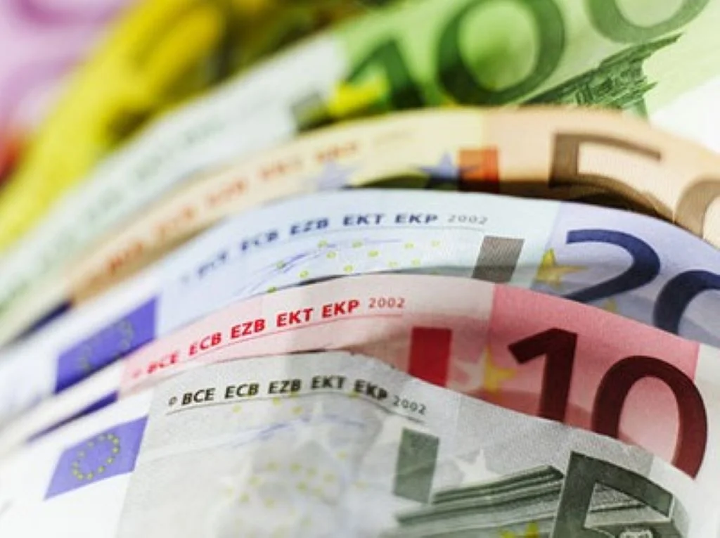 Euro od uvođenja izgubio više od 80 odsto u odnosu na zlato