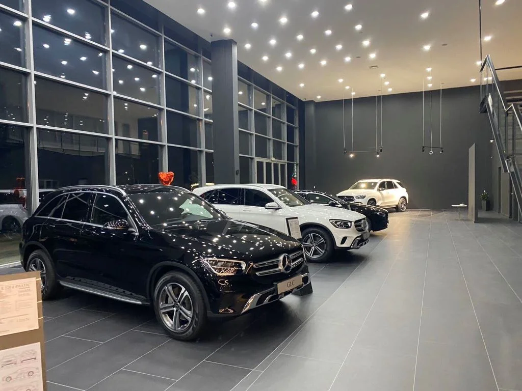Mercedes-Benz STARline u novom salonu i sa novim servisnim centrom