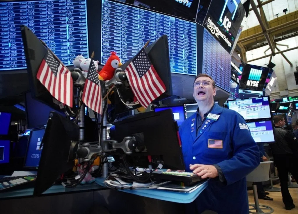 Wall Street u crvenom, rasprodaja u tehnološkom sektoru