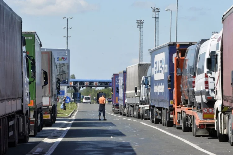 Za godinu dana izvoz smanjen za 700 miliona