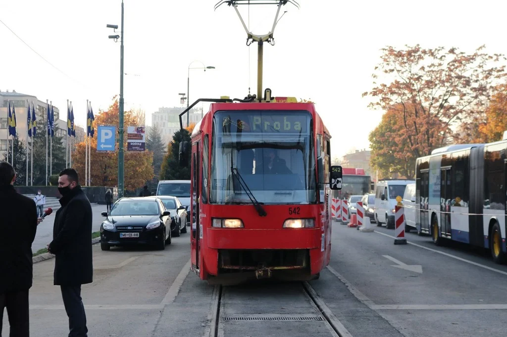 Za realizaciju četvrte faze modernizacije javnog saobraćaja u Sarajevu obezbijeđeno 7,5 mil EUR