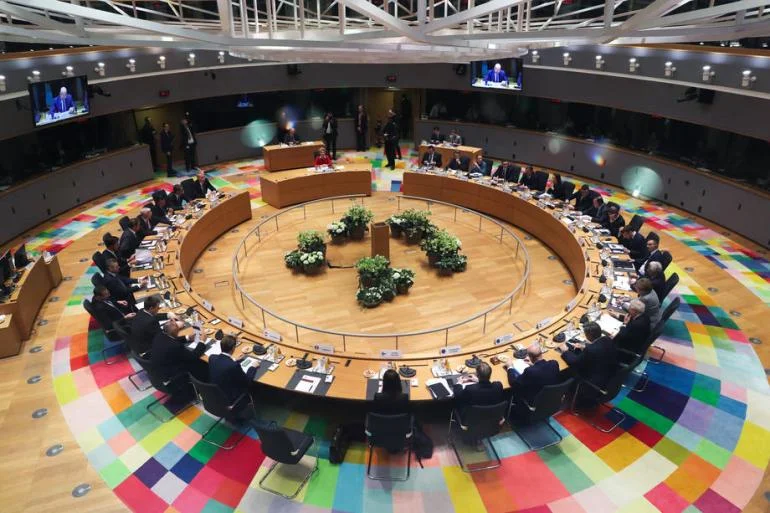 Lideri EU načelno dogovorili nove ekonomske sankcije Rusiji