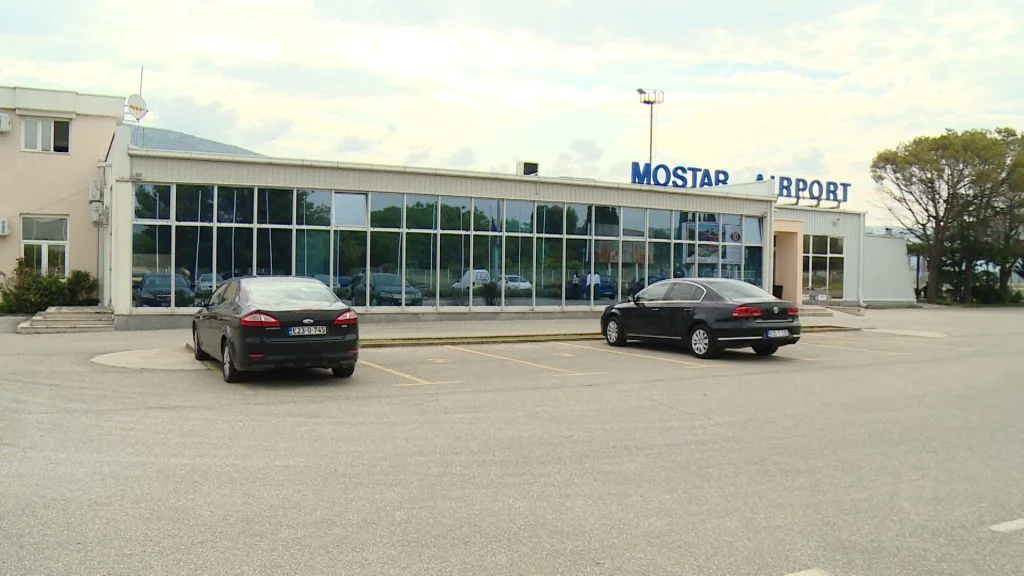 Direktna aviolinija Mostar - Beograd nastavit će sa letovima i do oktobra naredne godine