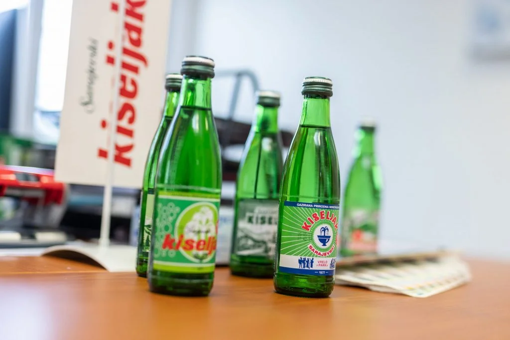 Izazovno je biti lider: Sarajevski kiseljak ulaže u kulturu moderne i brze kompanije i za narednih 130 godina