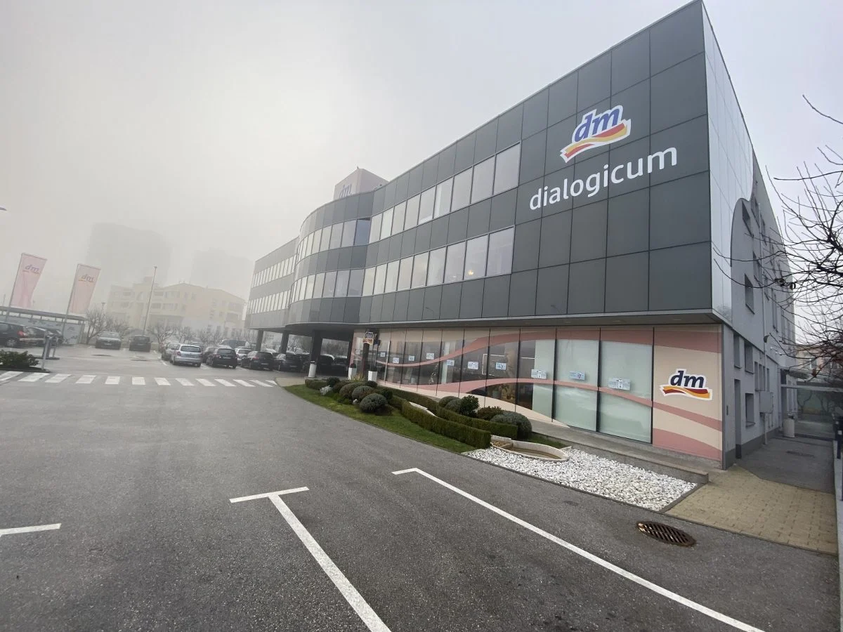 dm godinu završava u znaku dijaloga: dm dialogicum Sarajevo novi je naziv sjedišta kompanije dm u BiH