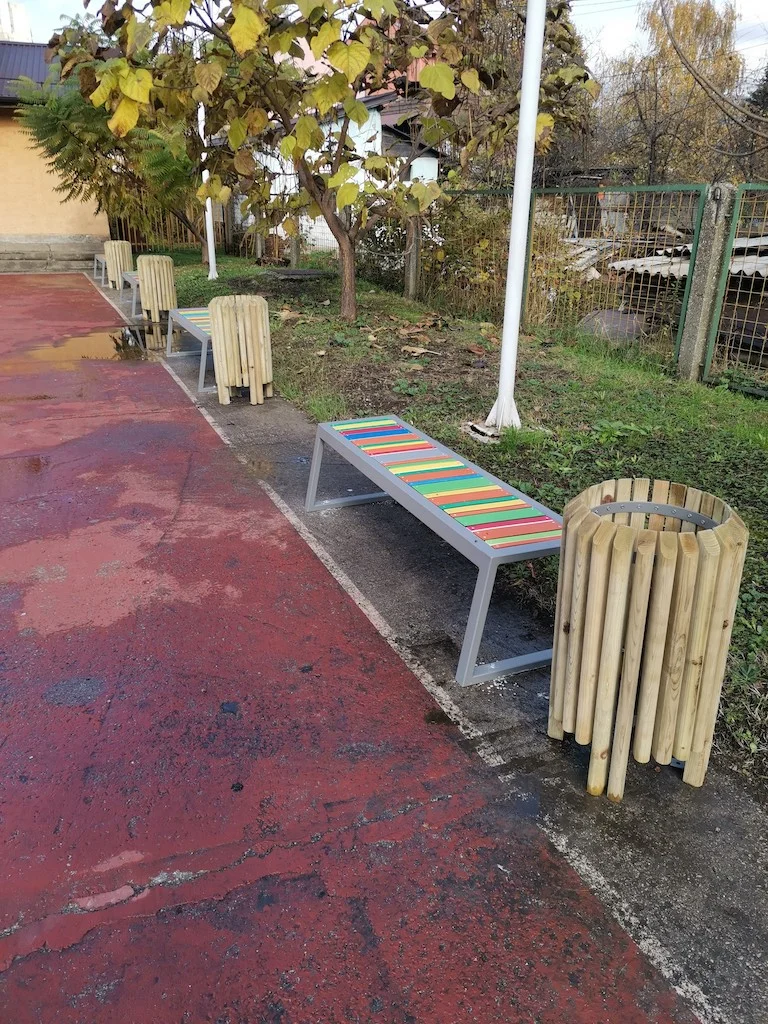 Postavljen novi mobilijar u OŠ „Novi Travnik“